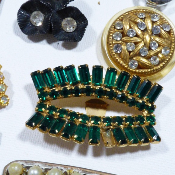 lot of 23 VTG Victorian Metal Belt Buckle Shoe clip parts Rhinestones Crystals